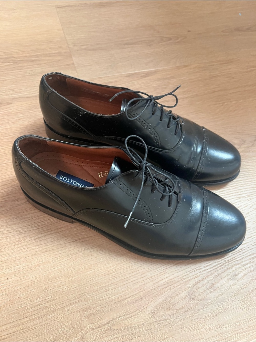 Bostonian Black Leather Cap-Toe Lace-Up Oxfords